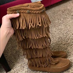 Fringe boots